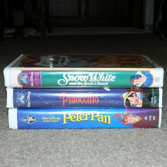 Walt Disneys Classics 3 VHS Snow White & The Seven Dwarfs Pinocchio Peter Pan - Picture 1 of 12